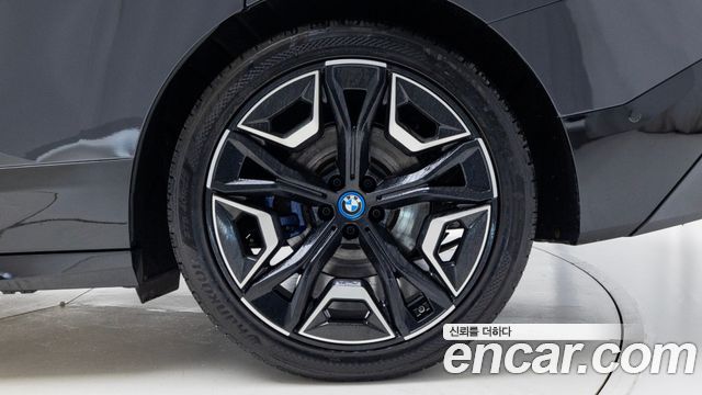 BMW iX xDrive50 Sports Plus — пробег 59 000 км — фото 5 из 5
