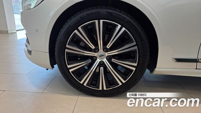 Volvo S90 B5 Ultimate Bright — пробег 64 872 км