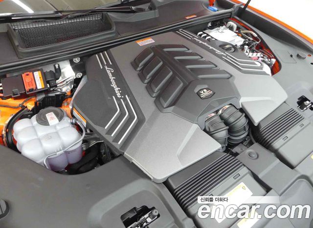 Lamborghini Urus из Кореи Encar