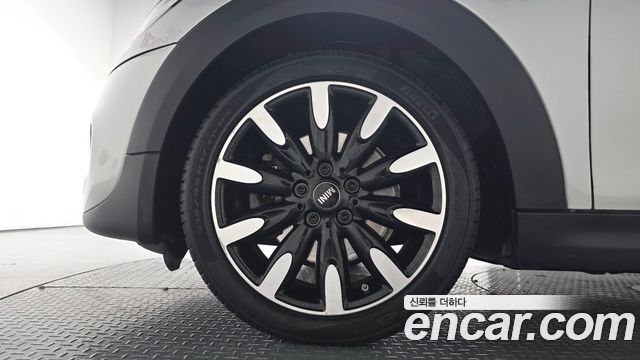 Mini Cooper HIGH 3rd — пробег 53 623 км