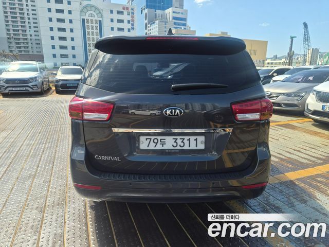 Kia Carnival 11-seater Luxury — пробег 93 560 км — фото 5 из 5