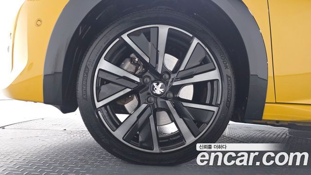 Peugeot 208 из Кореи Encar