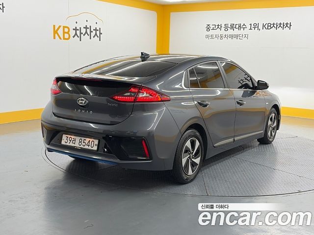 Hyundai Ioniq Q — пробег 219 297 км — фото 4 из 5