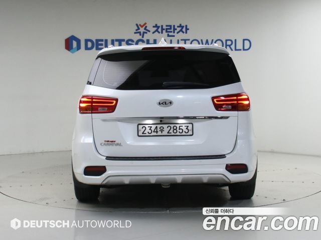 Kia Carnival из Кореи Encar