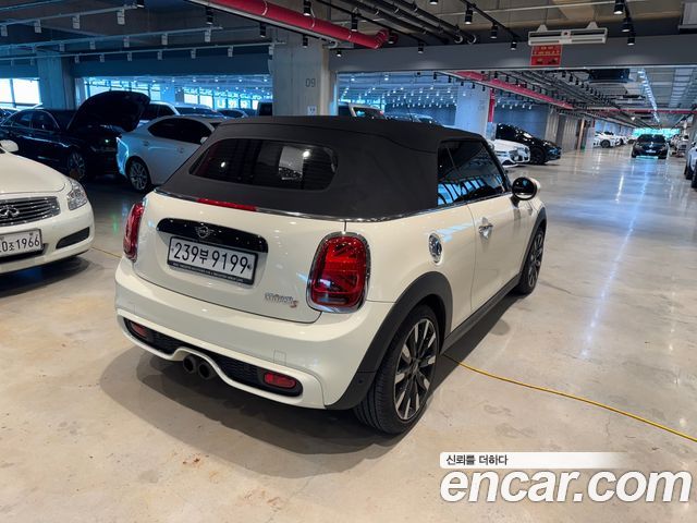 Mini Cooper Convertible Standard 3rd — пробег 38 307 км