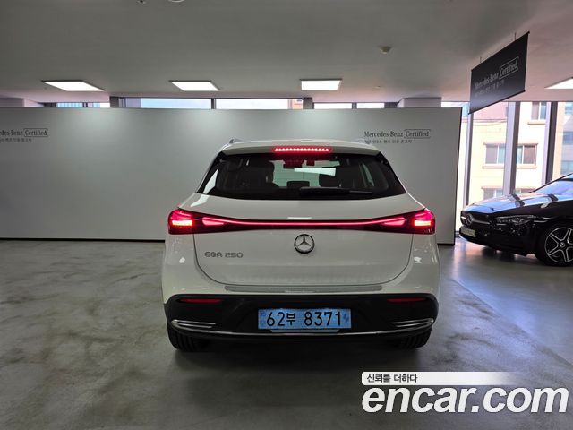 Mercedes-Benz EQA из Кореи Encar