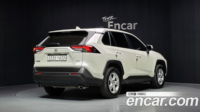 Toyota RAV4 2.5 2WD — пробег 128 047 км