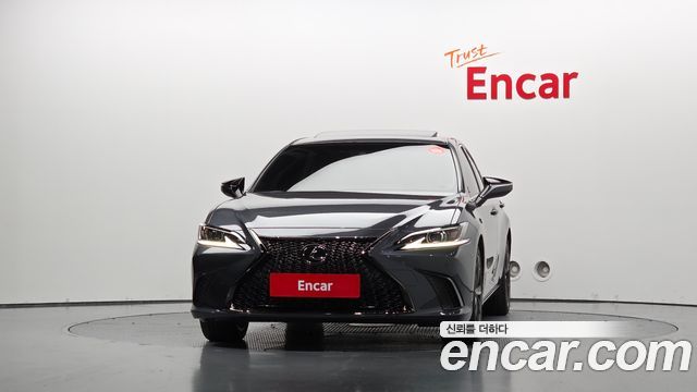 Lexus ES F-Sport — пробег 42 682 км — фото 3 из 5