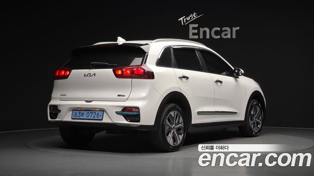 Kia Niro Taxi — пробег 300 592 км — фото 2 из 5