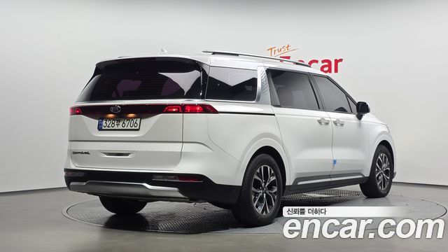 Kia Carnival из Кореи Encar