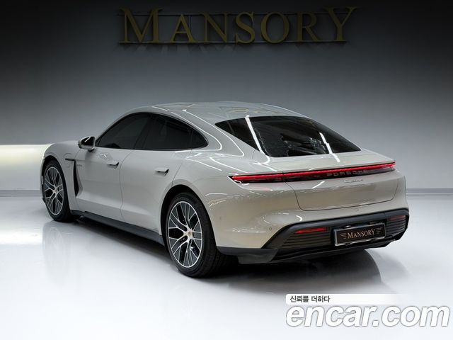 Porsche Taycan Base 4 — пробег 8 010 км