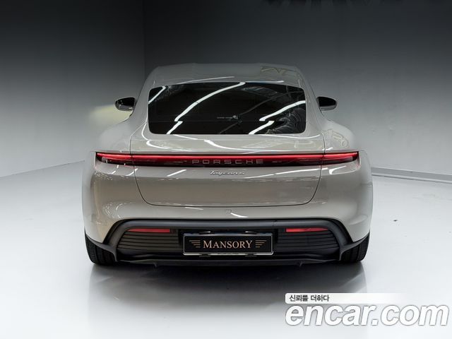 Porsche Taycan Base 4 — пробег 8 010 км