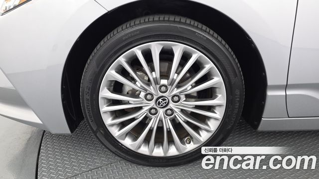 Toyota Avalon 2.5 Hybrid — пробег 125 105 км