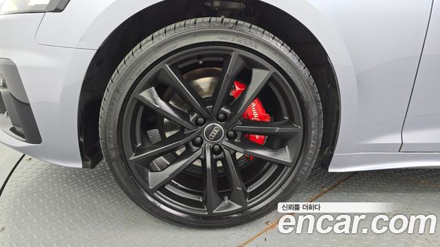 Audi A5 40 TDI Quattro Premium Sportback — пробег 92 923 км