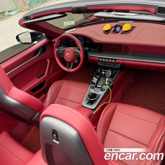 Porsche 911 Carrera Cabriolet — пробег 19 000 км
