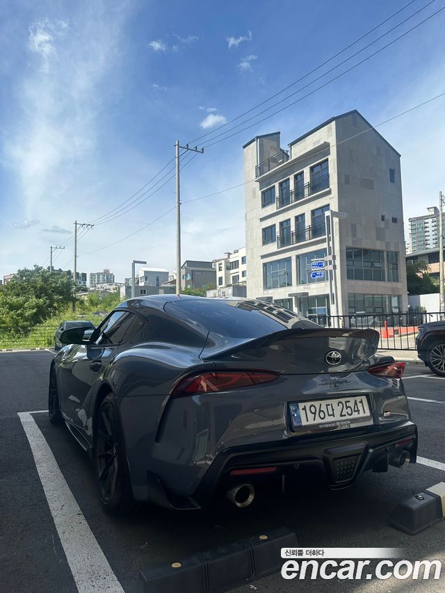 Toyota Supra GR 3.0 — пробег 15 300 км