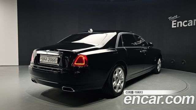 Rolls-Royce Ghost 6.6 EWB V12 — пробег 183 511 км