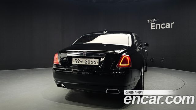 Rolls-Royce Ghost 6.6 EWB V12 — пробег 183 511 км