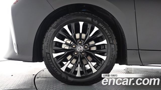 Toyota Alphard 2.5 HEV Executive AWD — пробег 498 км