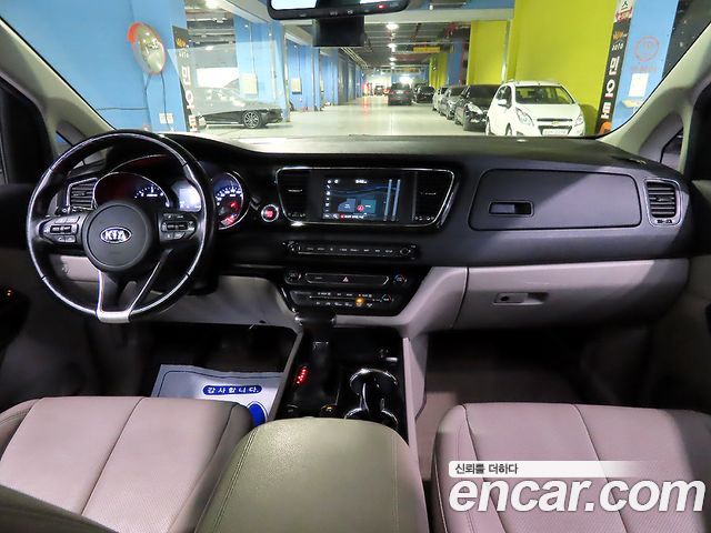 Kia Carnival из Кореи Encar