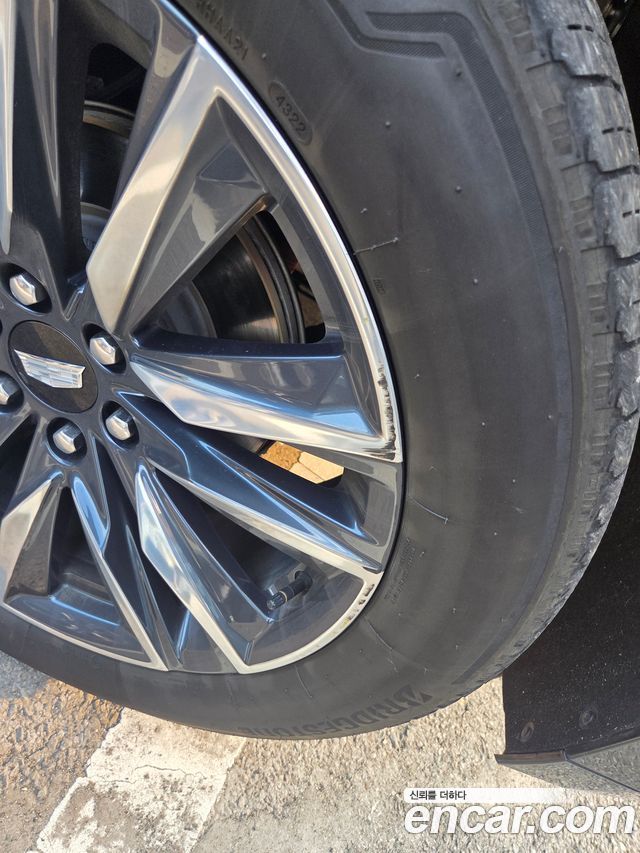 Cadillac Escalade 6.2 ESV ESV Sports Platinum — пробег 25 000 км