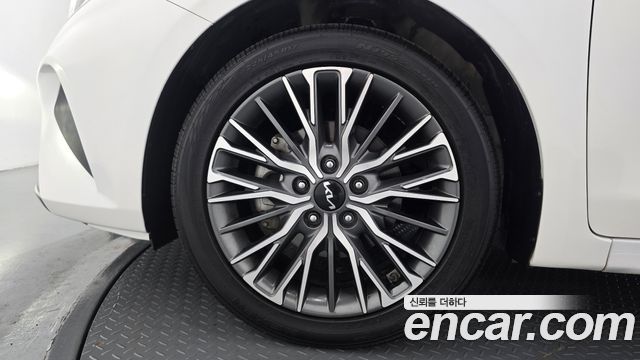 Kia K3 из Кореи Encar