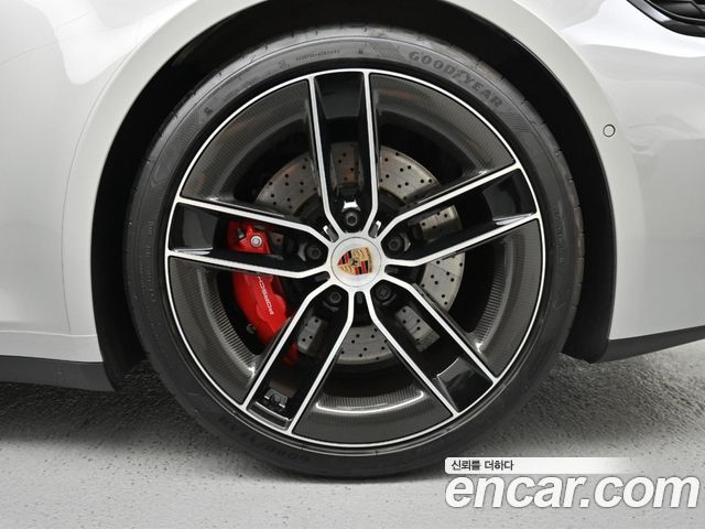 Porsche 911 Carrera GTS — пробег 1 440 км