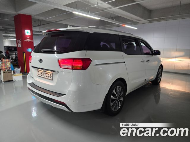 Kia Carnival из Кореи Encar