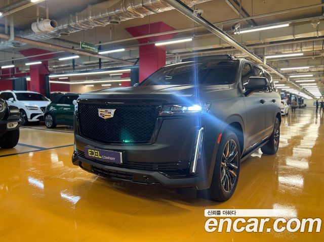 Cadillac Escalade 6.2 Sports Platinum — пробег 13 900 км