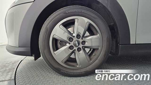 Mini Cooper 5Door Classic Launch Pack Third Generation — пробег 25 424 км