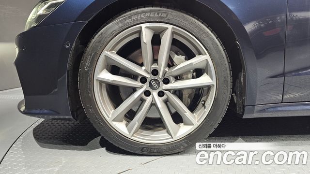 Audi A7 55 TFSI Quattro Premium — пробег 92 146 км