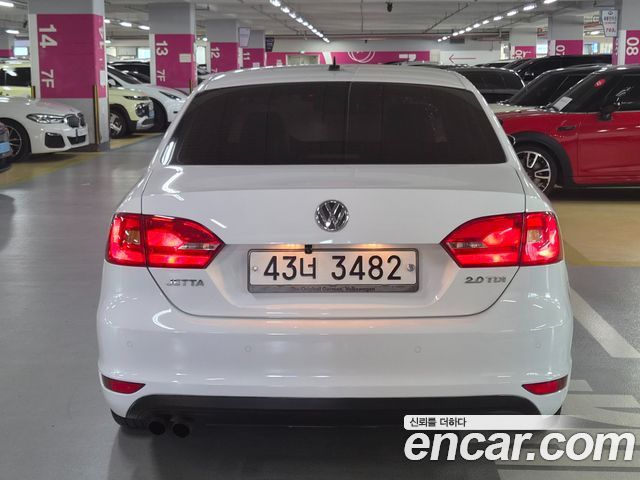 Volkswagen Jetta 2.0 TDI 6th — пробег 54 957 км