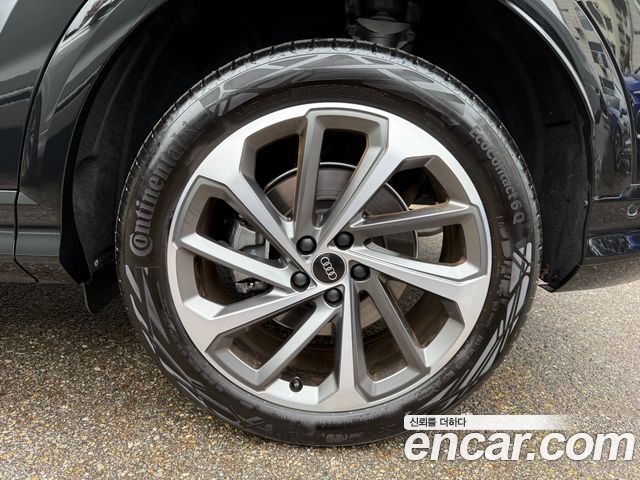 Audi Q5 40 TDI Quattro Sportback S Line Sportback — пробег 2 177 км