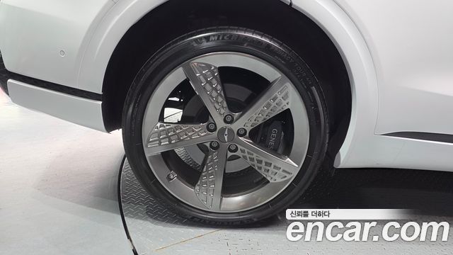 Genesis GV70 из Кореи Encar