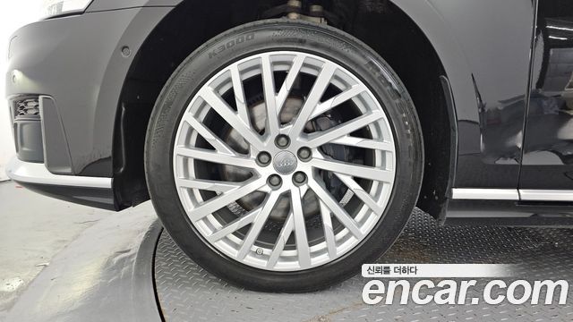 Audi A8 50 TDI Quattro LWB — пробег 114 901 км