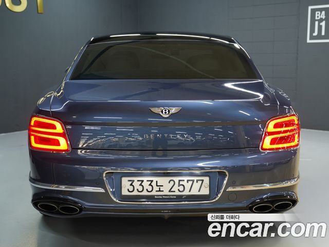 Bentley Flying Spur 4.0 — пробег 10 990 км