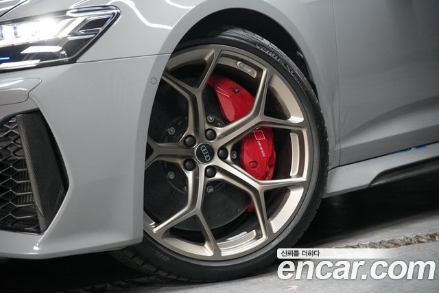 Audi RS6 4.0 TFSI Quattro Avant Performance — пробег 2 500 км