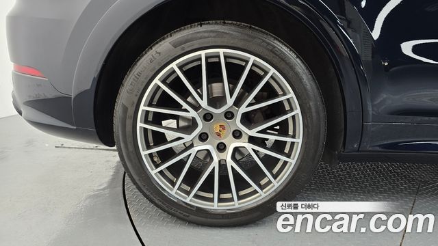 Porsche Cayenne 3.0 COUPE PLATINUM EDITION — пробег 22 866 км