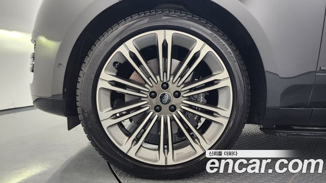 Land Rover Range Rover P530 Autobiography Long Wheel Base — пробег 45 789 км