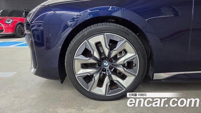 BMW i7 xDrive 60 Design Pure Excellence — пробег 49 300 км