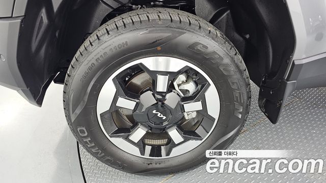 Kia Tasman 2.5T Gasoline 4WD Extreme — пробег 1 427 км