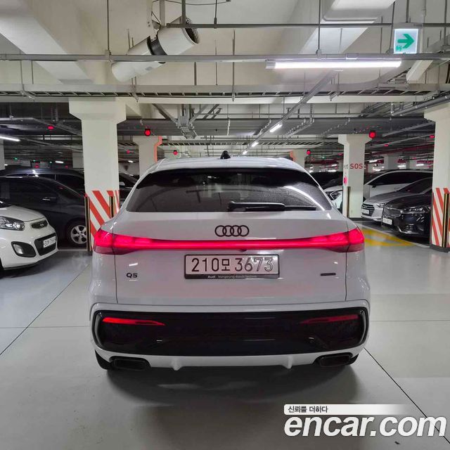 Audi Q5 45 TFSI Quattro Sportback S Line — пробег 3 500 км