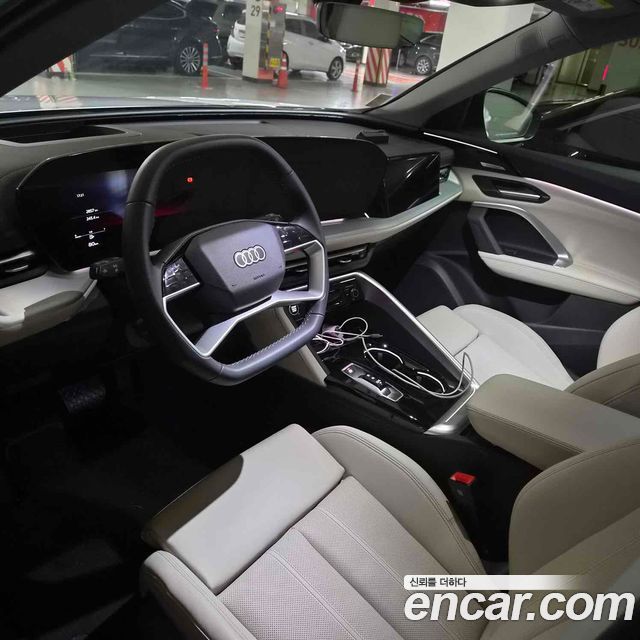 Audi Q5 45 TFSI Quattro Sportback S Line — пробег 3 500 км