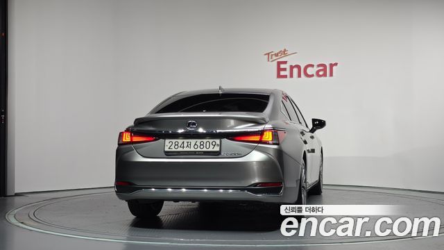 Lexus ES Luxury Plus — пробег 102 313 км — фото 4 из 5