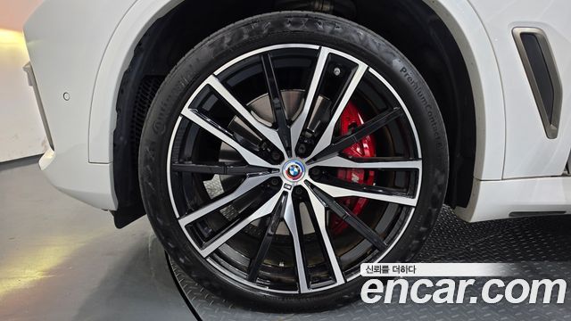 BMW X5 M50i — пробег 22 921 км — фото 5 из 5