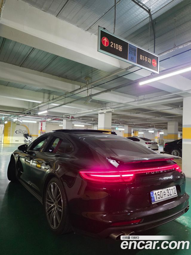 Porsche Panamera 3.0 — пробег 66 500 км