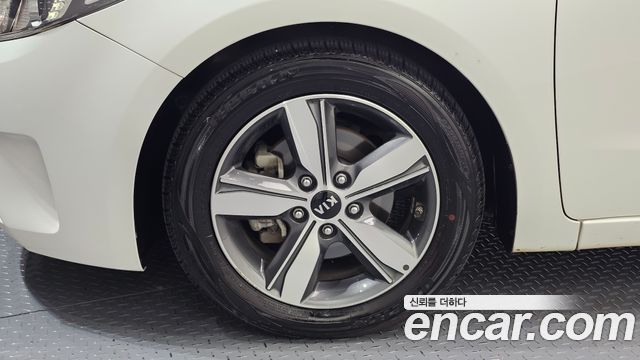 Kia K3 из Кореи Encar