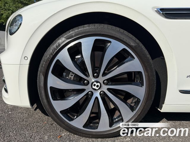 Bentley Flying Spur 4.0 Azure — пробег 36 800 км