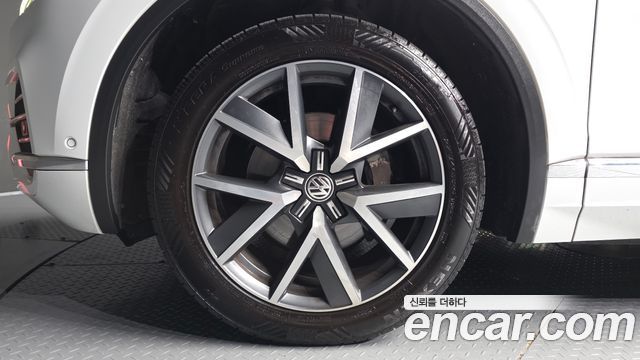 Volkswagen Touareg из Кореи Encar