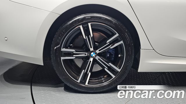 BMW 3-Series 320i M Sport — пробег 39 850 км — фото 5 из 5